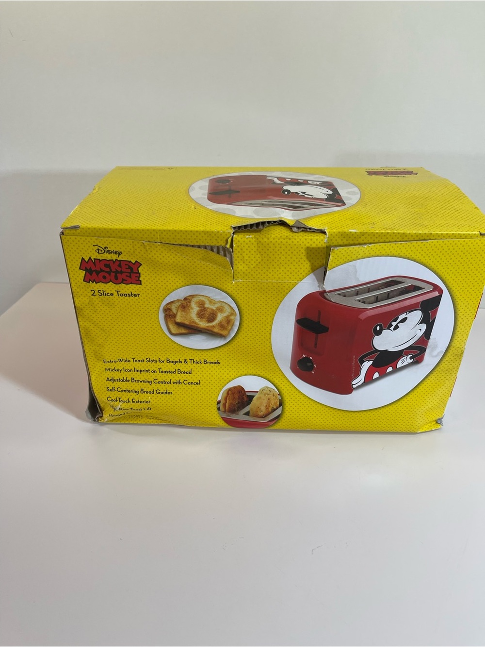 Disney Mickey Mouse Red 2-Slice Toaster - Picture 3 of 10